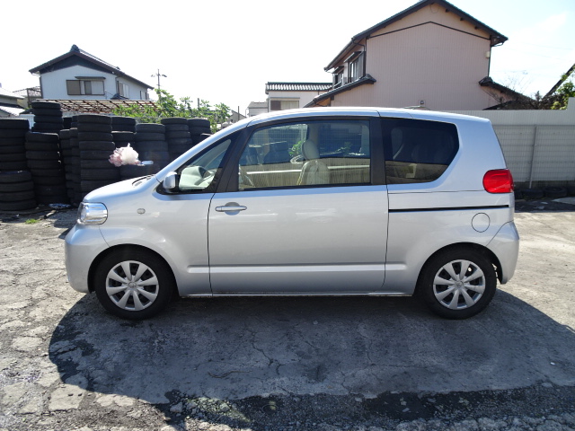 Toyota porte nnp10