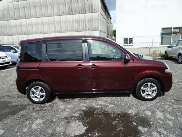 Toyota sienta ncp81