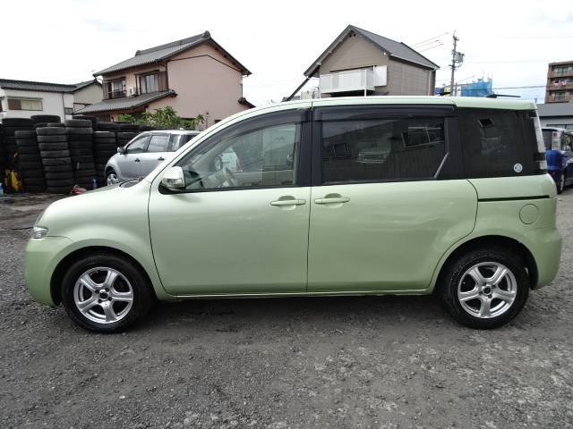 Toyota sienta ncp81