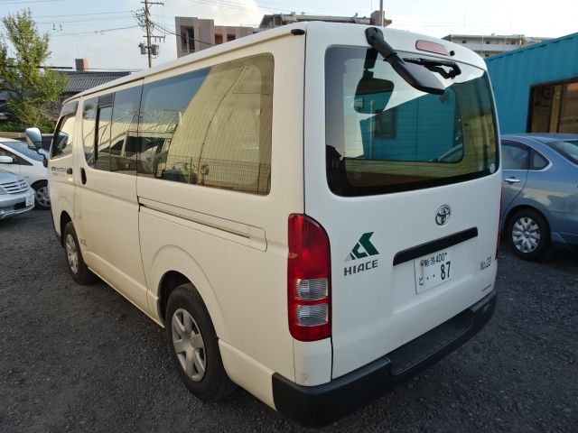 Toyota hiace kdh206