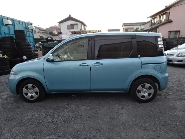 Toyota sienta ncp81