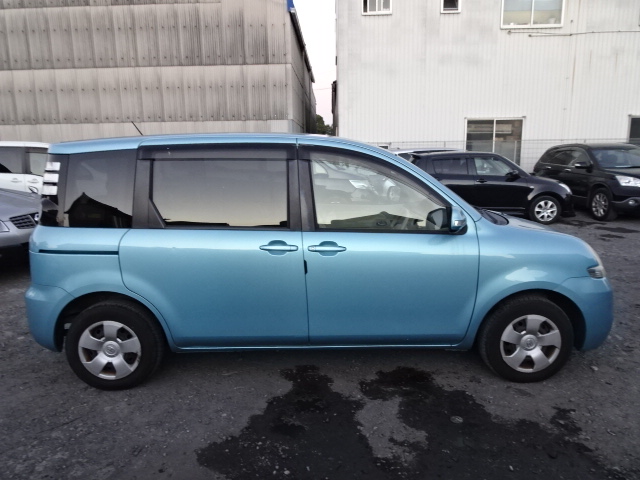 Toyota sienta ncp81