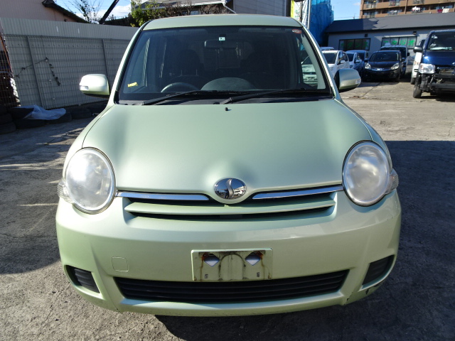 Toyota sienta ncp81