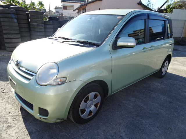 Toyota sienta ncp81