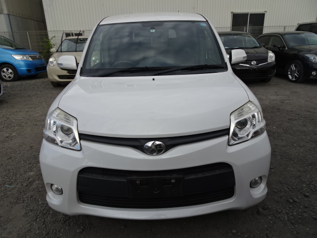 Toyota sienta ncp81