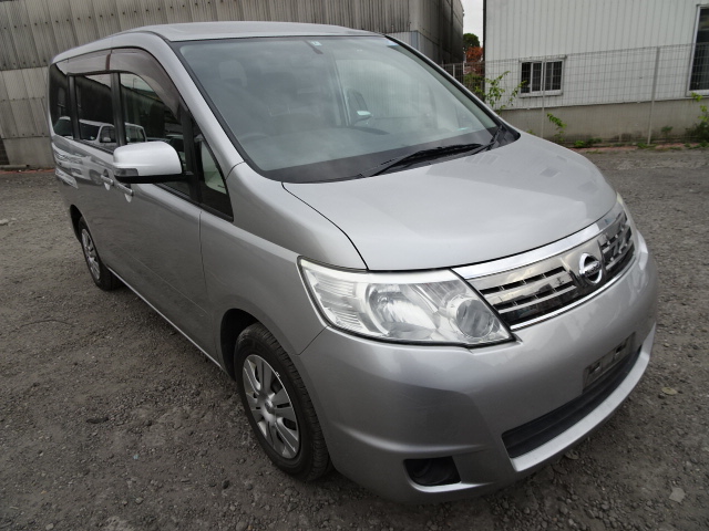 Nissan serena c 25