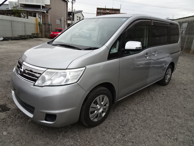 Nissan serena c 25