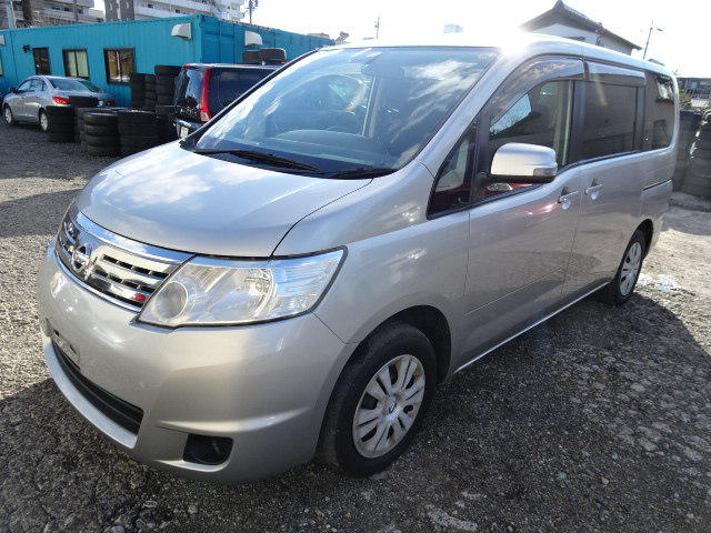 Nissan serena cc25