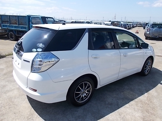 Honda fit shuttle gp2