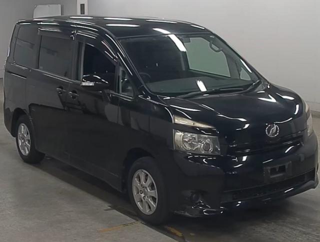 Toyota voxy zrr70