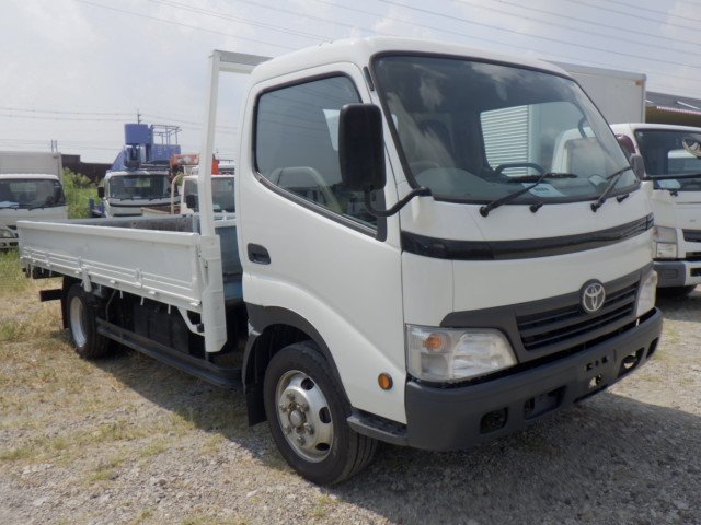 TOYOTA DYNA TRUCK 3TON 2008YEAR/SEP MODEL:BDG-XZU414 4000CC XZU414-1010563