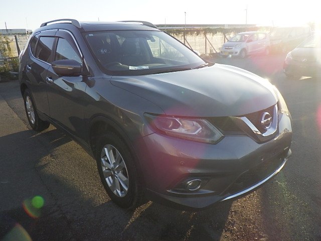 NISSAN X-TRAIL 2015YEAR/MAY MODEL:DBA-NT32 2000cc NT32-521807