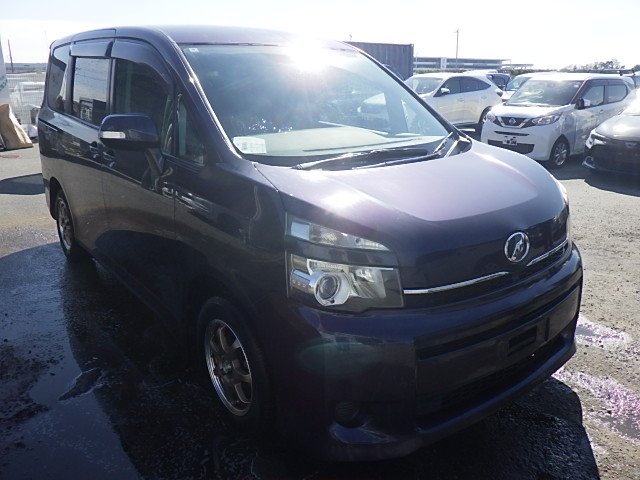 TOYOTA VOXY 2010YEAR/JULY MODEL:DBA-ZRR70G 2000CC ZRR70-0351591
